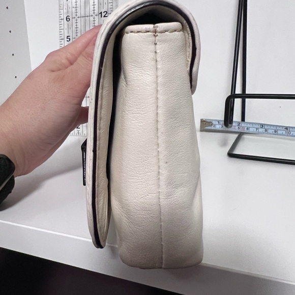 Kate Spade Keira Chelsea Park Cream Leather Clutch Black Bow - Picture 10 of 13